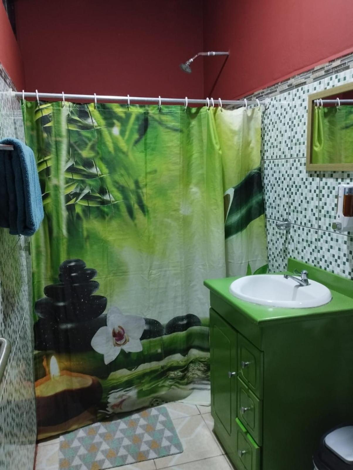 Cabinas Hukats Secret Jungle Puerto Viejo de Talamanca ภายนอก รูปภาพ