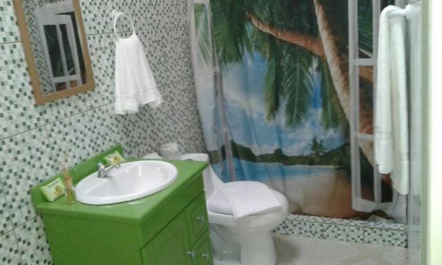 Cabinas Hukats Secret Jungle Puerto Viejo de Talamanca ภายนอก รูปภาพ